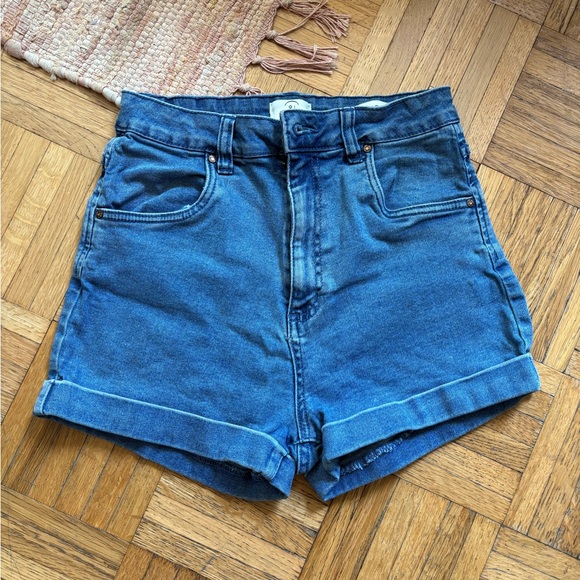 High Rise Classic Stretch Denim Short - Size 6 - Picture 8 of 9